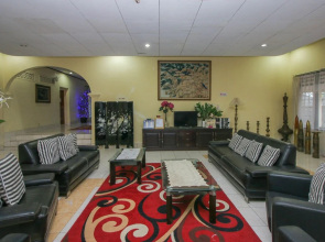 Airy Lansot Sarongsong Lingkungan Satu Tomohon