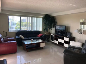 Golden Isles Suite 315