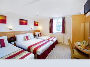 Queens Park Hotel