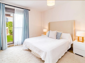 GH-Beautiful 2 bedroom apt small pool