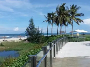 Ocean Apartment Spa & Golf Danang