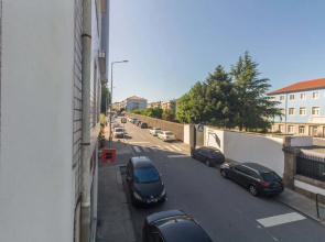 House and People - Rua da Taxa
