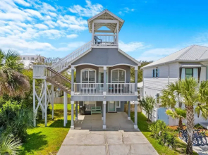 Walk to Santa Rosa Beach Private Pool, Balcony, and Coastal Views