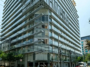 2BR Apartment With Jacuzzi - Pool - City Skyline