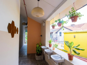 The Hive Singapore Hostel