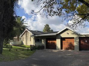 The Valley, Tranquil 3 Bedroom Home with Pool
