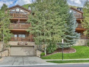 Deer Valley Comstock Lodge