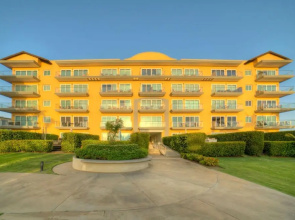 2BR 3BA Condo on Eagle Beach w Amazing Amenities