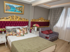 Atlantis Royal Hotel