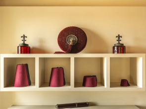 Отель Ansen Suites