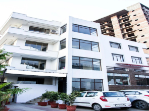 Capital O 14864 Hotel Satyam Inn