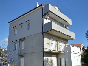 Lovely one Bedroom Apartment Mary in the Center