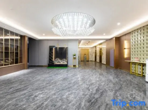 Tourist International Hotel (Ulanqab Wanda Plaza High-Speed Railway Station Branch)