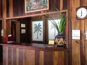 Chan Chich Lodge