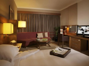 Jumeira Rotana Hotel