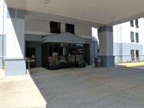 Super 8 by Wyndham Crossville TN