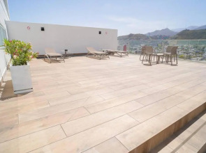 Best Apt Luxury Modern New 2BR Gym Pool 3mins SPGG