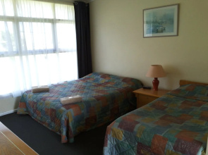 Southern Right Motor Inn