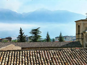 La finestra Sulmò