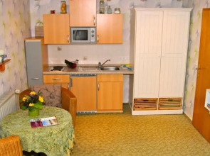 Sonnige Souterrain-Ferienwohnung