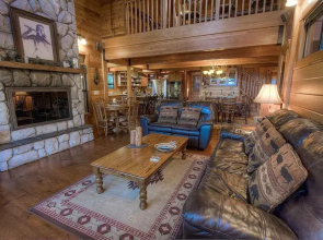 Smokey Joes - 5 Br Cabin