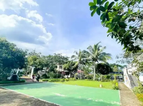 Urbanview Hotel Kusuma Garden Cianjur