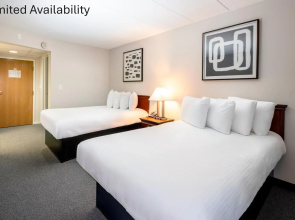 The View Inn & Suites