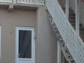 Warm guest house