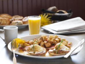 Red Lion Hotel Portland Airport