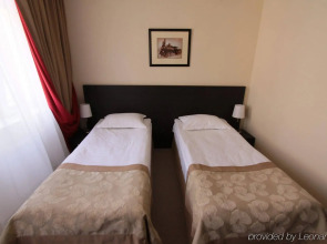 Optima Дворжец Львов