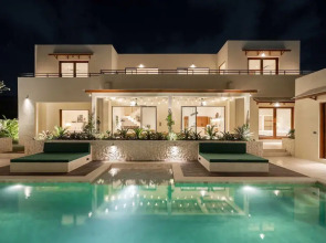 Rumah Tiha - Launch Promo Luxury 6BR Villa in Pererenan Canggu