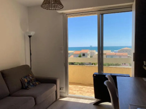 Nice 26m Near The Beach With Sea View!