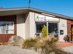 Manuka Crescent Motel