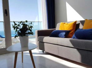 Luxury Penthouse on the 42nd floor with amazing sea views