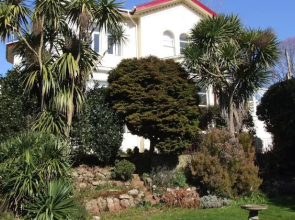 Trafalgar House Hotel - B&B