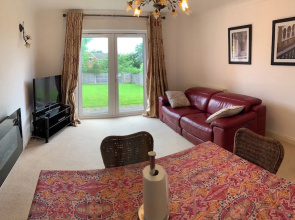 Coventry Charm - Spacious 3 Bedroom House