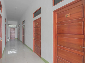 RedDoorz near RS Harapan Bersama