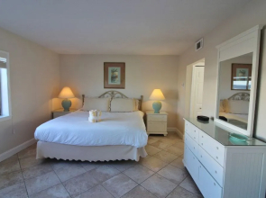 Capri 106 1 Bedroom 1 Bathroom Condo