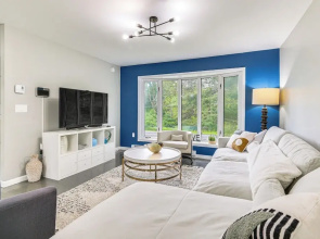 3 Mi to Main St: Modern New Paltz Home