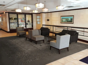 Ramada By Wyndham Niagara Falls By The River