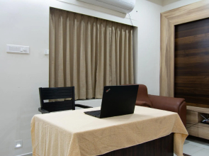 Sk7 Service Apartments by OYO Rooms