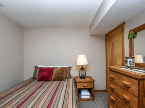 Sunplace 07 by Taylor Made Deep Creek