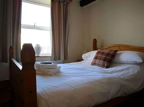 Hare & Hounds Inn