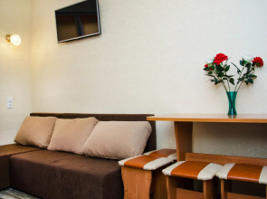 Апартаменты Студия на улице Демонстрации 8