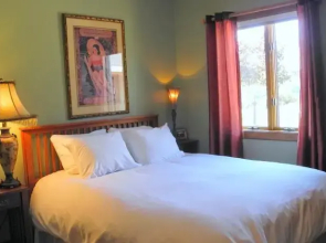 Thousand Springs Winery Bed and Breakfast