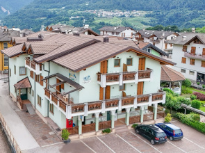Hc Hotel Garni Room And Apartment