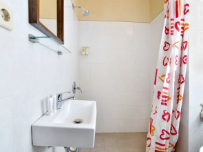 RedDoorz near Pantai Sanur Bali