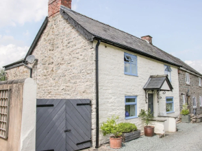 1 Garden Cottages