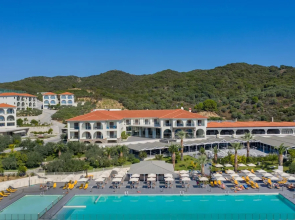 Akrathos Beach Hotel