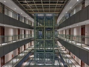 Olympia City Hotel by Dara